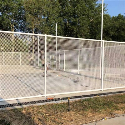 Pagar Gelanggang Tenis